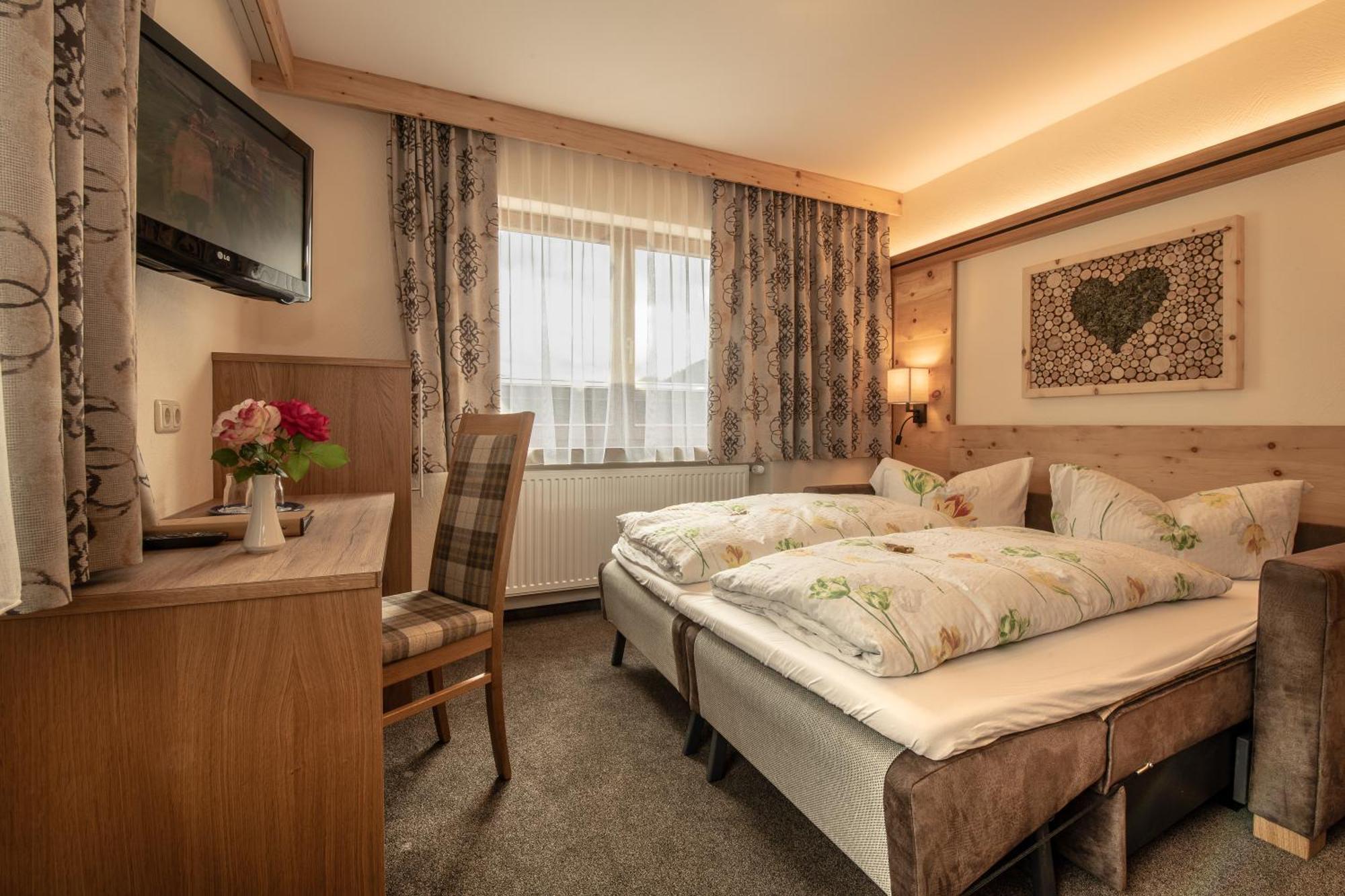 Hotel Garni Sonnenheim Fiss Ngoại thất bức ảnh